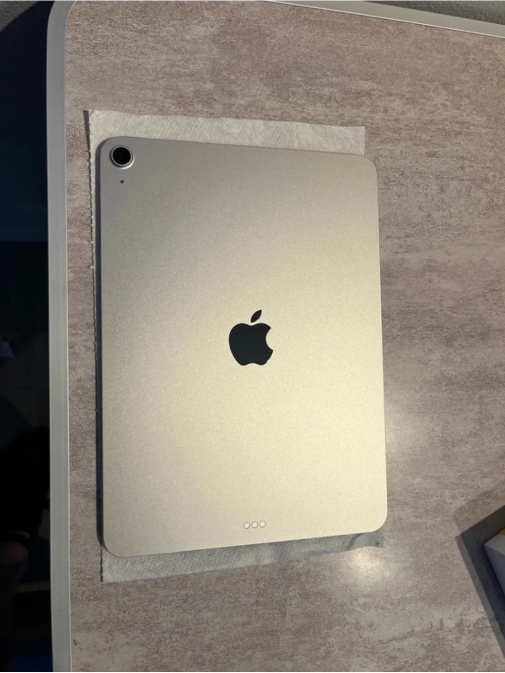 iPad Air M3 Wifi 11-in, with original box, original charger kit, extra USB port